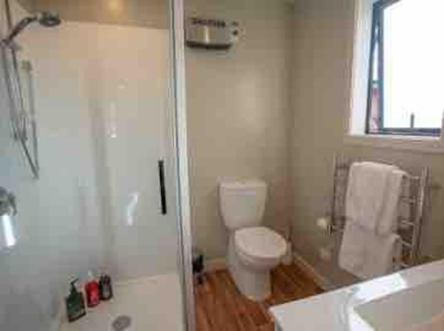 Great Views From New 2 Bedroom Apartment Те-Анау Экстерьер фото